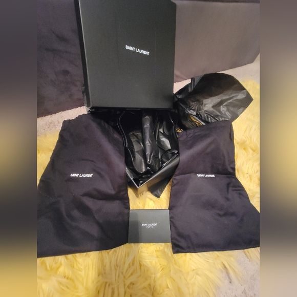 Yves Saint Laurent - Opyum YSL Logo-Heel Sandals with Golden Hardware - Picture 2 of 8